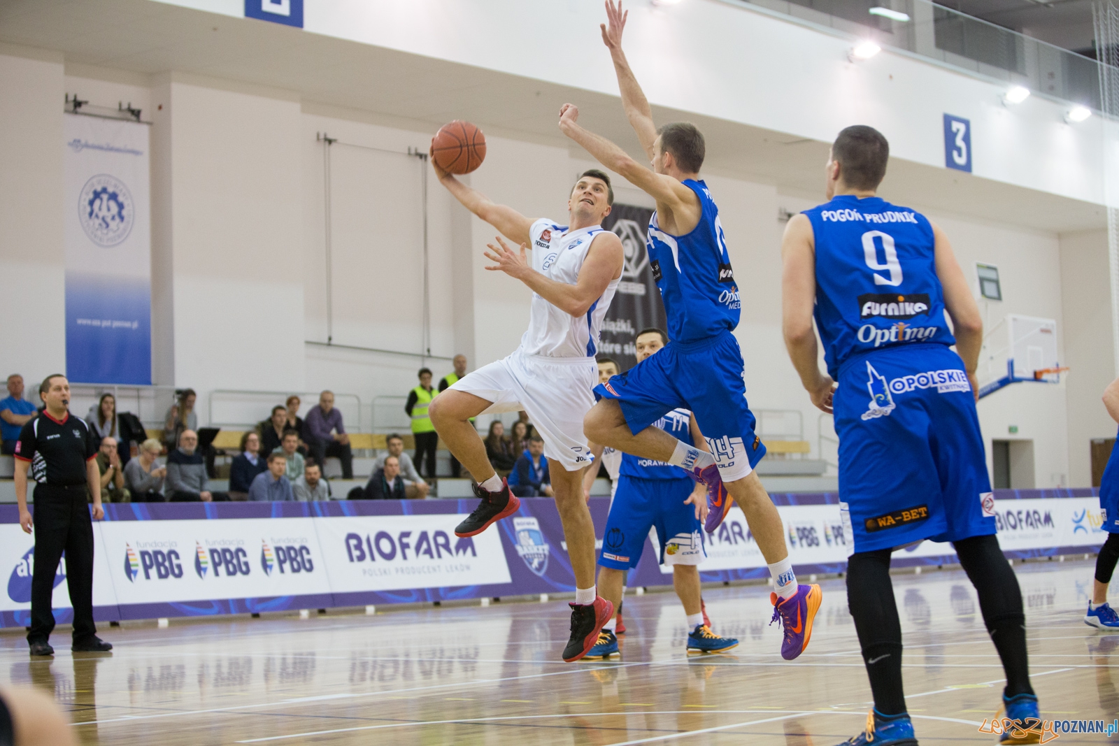 1 Liga Mężczyzn: Biofarm Basket Poznań - Meritumkredyt Pogoń Foto: lepszyPOZNAN.pl / Piotr Rychter 1 Liga Mężczyzn: Biofarm Basket Poznań - Meritumkredyt Pogoń Foto: lepszyPOZNAN.pl / Piotr Rychter