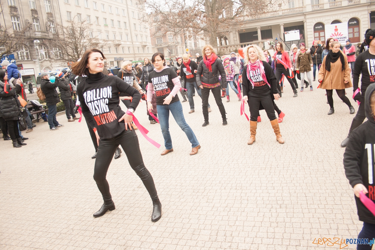Nazywam się miliard / One billion rising (14.02.2016) Plac Woln Foto: © lepszyPOZNAN.pl / Karolina Kiraga Nazywam się miliard / One billion rising (14.02.2016) Plac Woln Foto: © lepszyPOZNAN.pl / Karolina Kiraga