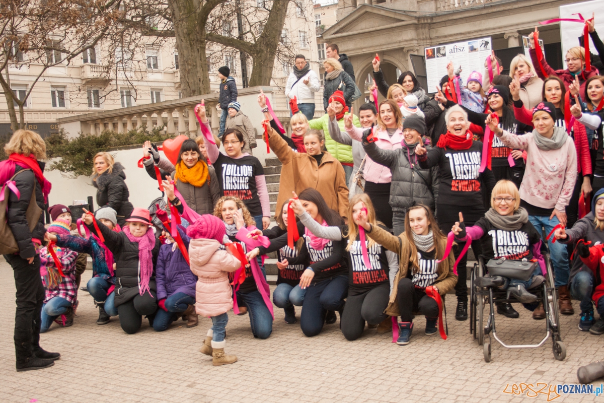 Nazywam się miliard / One billion rising (14.02.2016) Plac Woln Foto: © lepszyPOZNAN.pl / Karolina Kiraga Nazywam się miliard / One billion rising (14.02.2016) Plac Woln Foto: © lepszyPOZNAN.pl / Karolina Kiraga