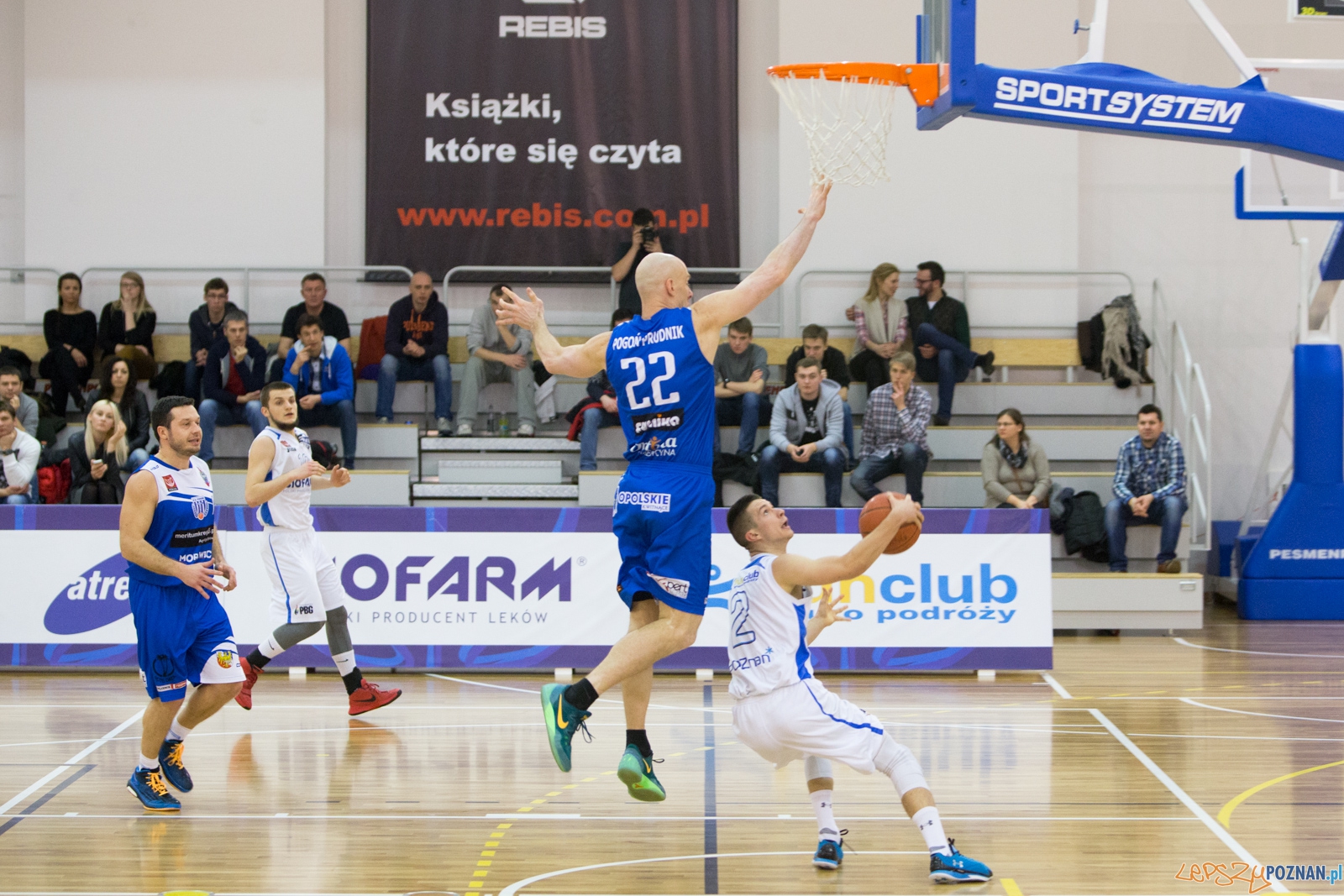 1 Liga Mężczyzn: Biofarm Basket Poznań - Meritumkredyt Pogoń Foto: lepszyPOZNAN.pl / Piotr Rychter 1 Liga Mężczyzn: Biofarm Basket Poznań - Meritumkredyt Pogoń Foto: lepszyPOZNAN.pl / Piotr Rychter