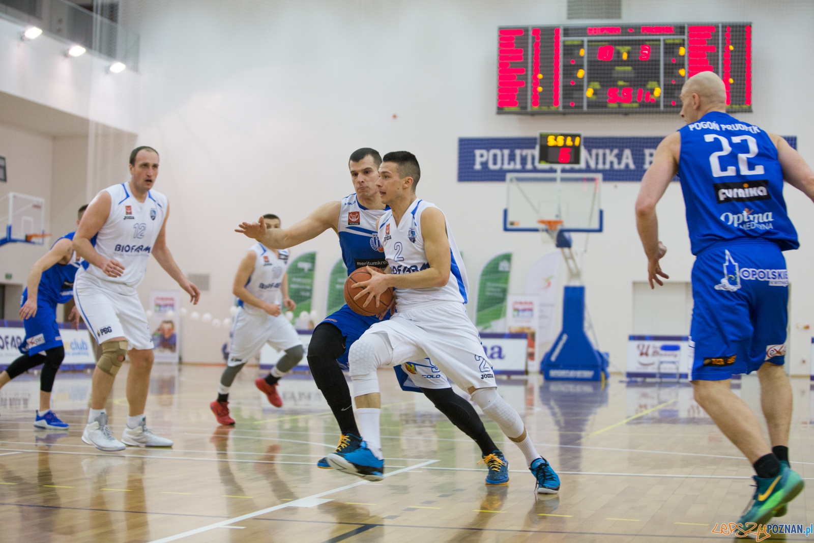 1 Liga Mężczyzn: Biofarm Basket Poznań - Meritumkredyt Pogoń Foto: lepszyPOZNAN.pl / Piotr Rychter 1 Liga Mężczyzn: Biofarm Basket Poznań - Meritumkredyt Pogoń Foto: lepszyPOZNAN.pl / Piotr Rychter