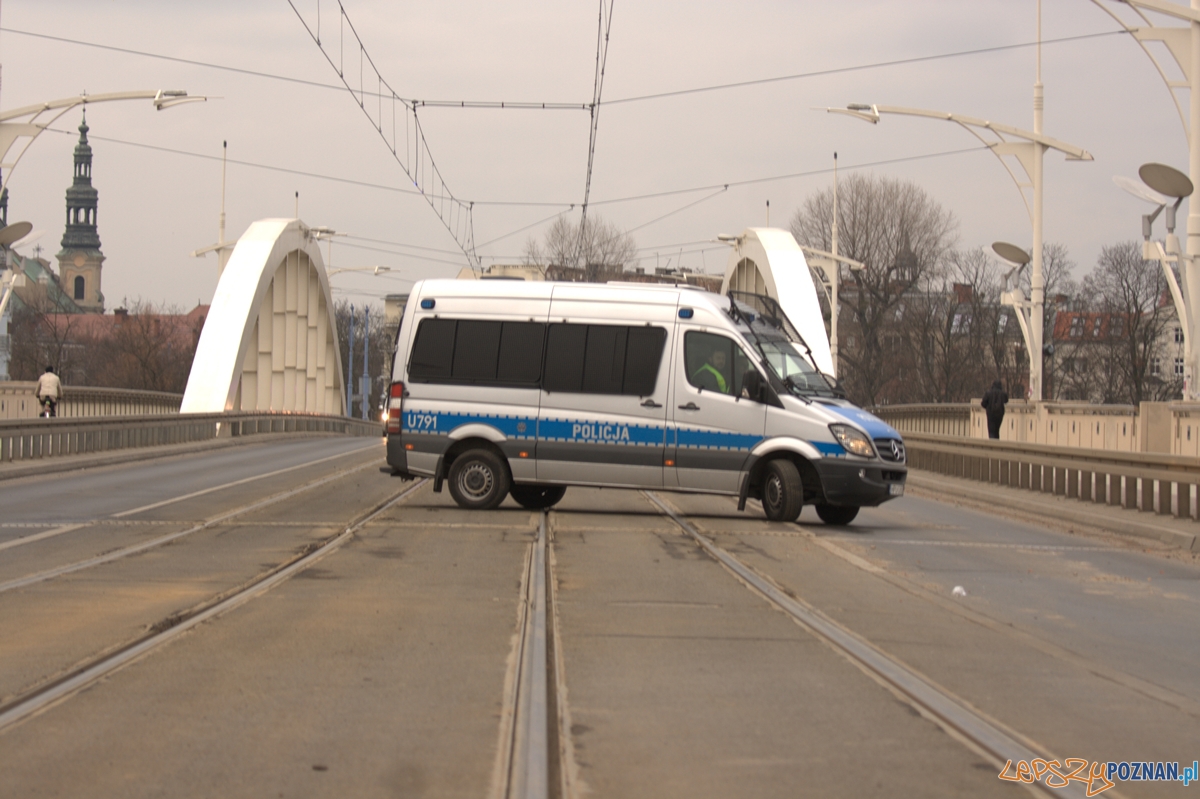 Poszukiwania Ewy Tylman w centrum Poznania Foto: lepszyPOZNAN.pl / Karolina Kiraga Poszukiwania Ewy Tylman w centrum Poznania Foto: lepszyPOZNAN.pl / Karolina Kiraga