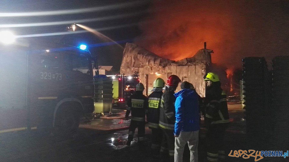 Pożar przy Smoluchowskiego Foto: OSP Luboń Pożar przy Smoluchowskiego Foto: OSP Luboń