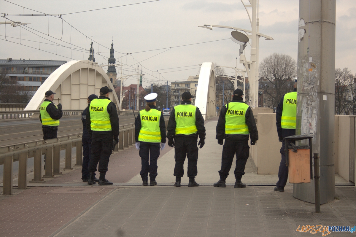 Poszukiwania Ewy Tylman w centrum Poznania / policja Foto: lepszyPOZNAN.pl / Karolina Kiraga Poszukiwania Ewy Tylman w centrum Poznania / policja Foto: lepszyPOZNAN.pl / Karolina Kiraga