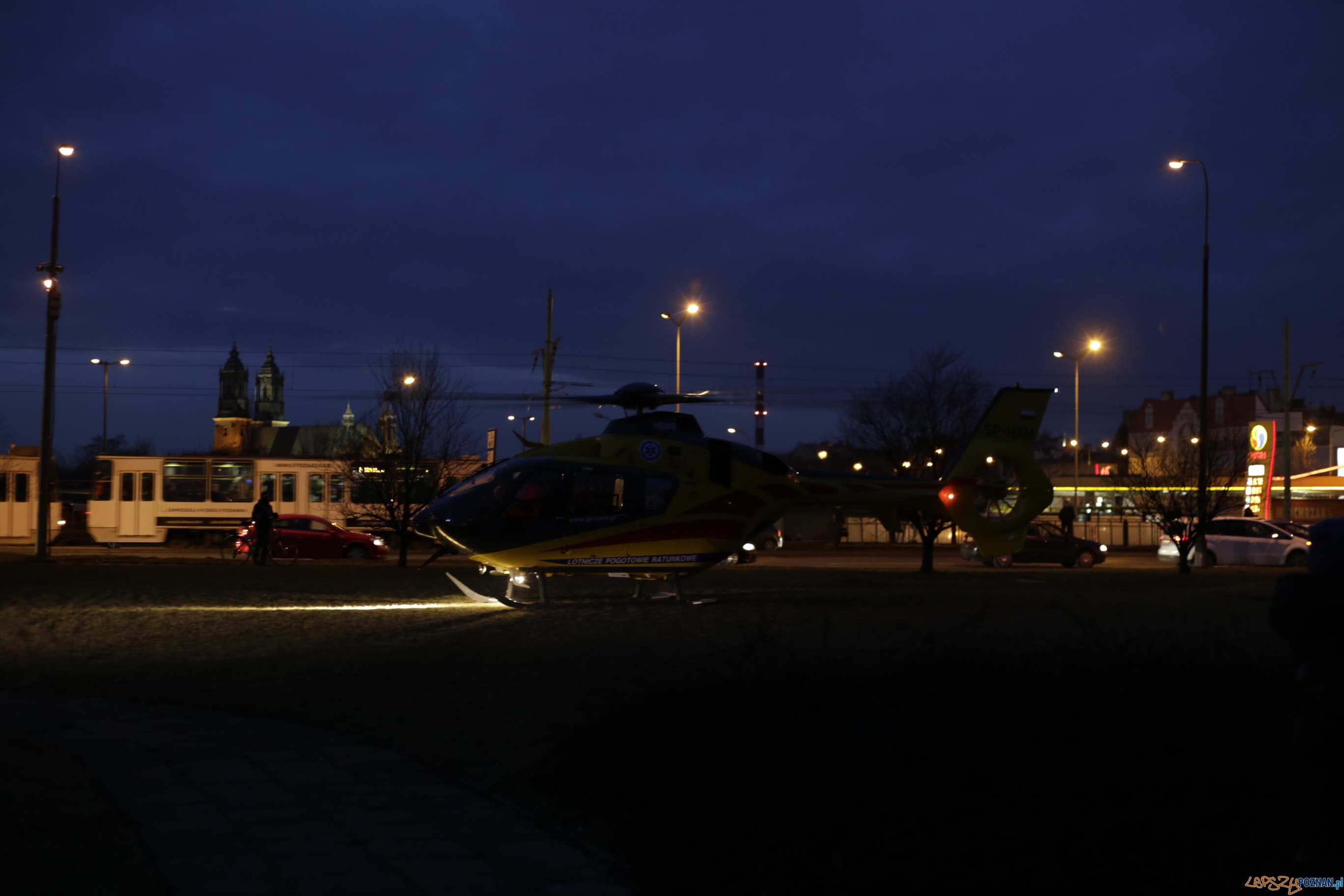 Lądowanie śmigłowca LPR Foto: lepszyPOZNAN.pl / Piotr Rychter Lądowanie śmigłowca LPR Foto: lepszyPOZNAN.pl / Piotr Rychter