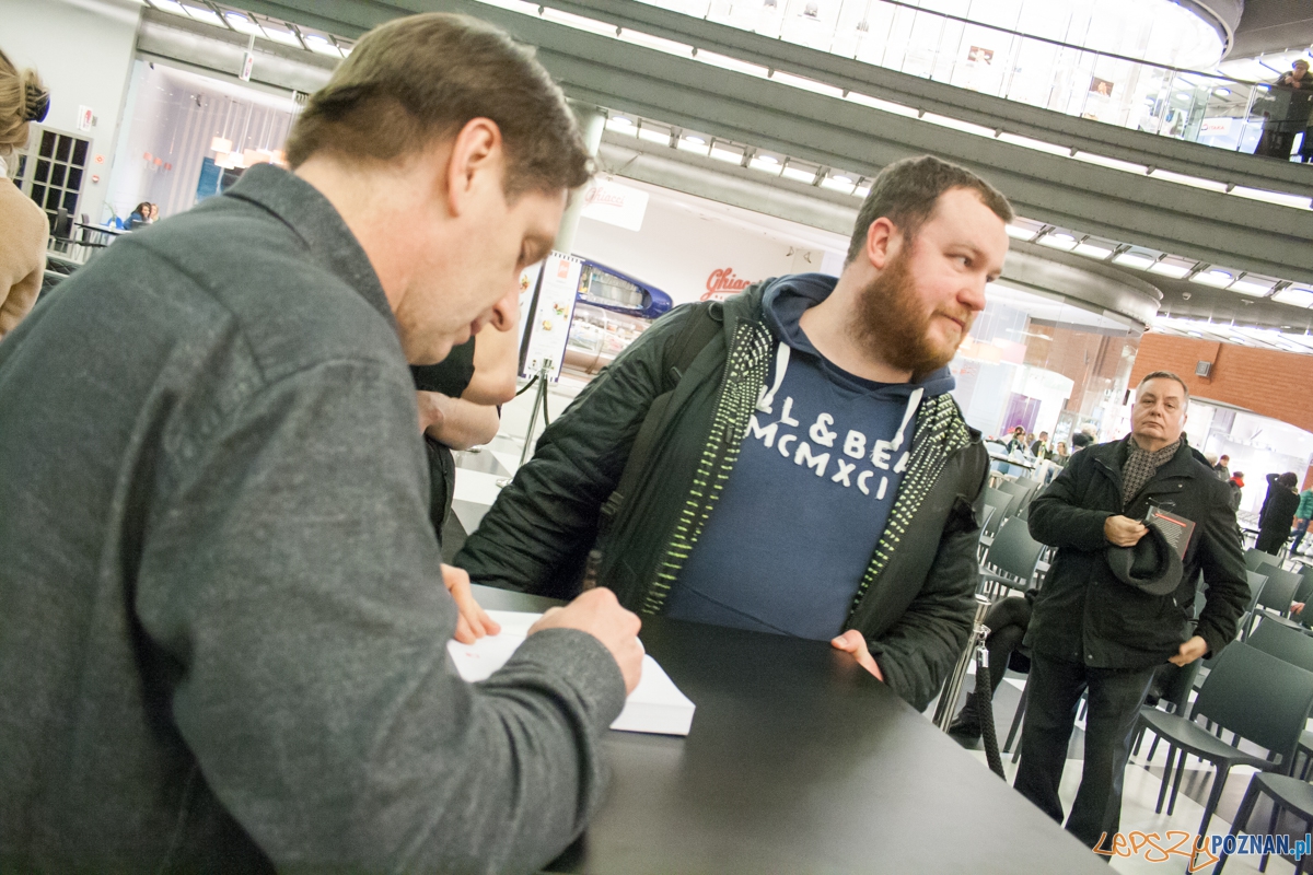 Tomasz Lis w empiku (15.03.2016) Foto: © lepszyPOZNAN.pl / Karolina Kiraga Tomasz Lis w empiku (15.03.2016) Foto: © lepszyPOZNAN.pl / Karolina Kiraga