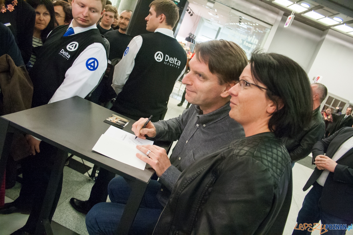 Tomasz Lis w empiku (15.03.2016) Foto: © lepszyPOZNAN.pl / Karolina Kiraga Tomasz Lis w empiku (15.03.2016) Foto: © lepszyPOZNAN.pl / Karolina Kiraga