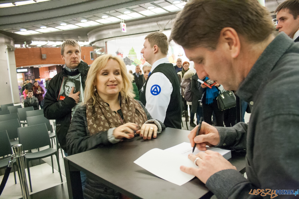 Tomasz Lis w empiku (15.03.2016) Foto: © lepszyPOZNAN.pl / Karolina Kiraga Tomasz Lis w empiku (15.03.2016) Foto: © lepszyPOZNAN.pl / Karolina Kiraga