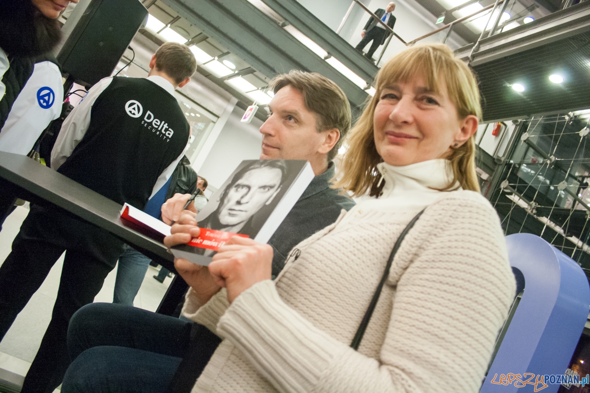Tomasz Lis w empiku (15.03.2016) Foto: © lepszyPOZNAN.pl / Karolina Kiraga Tomasz Lis w empiku (15.03.2016) Foto: © lepszyPOZNAN.pl / Karolina Kiraga