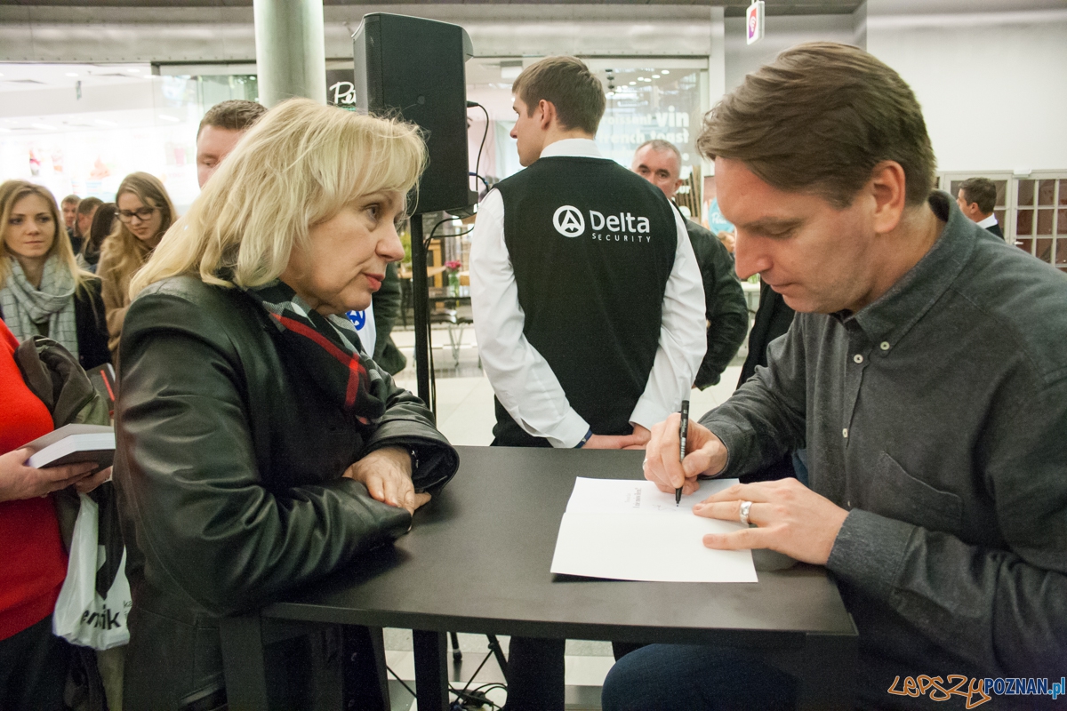 Tomasz Lis w empiku (15.03.2016) Foto: © lepszyPOZNAN.pl / Karolina Kiraga Tomasz Lis w empiku (15.03.2016) Foto: © lepszyPOZNAN.pl / Karolina Kiraga