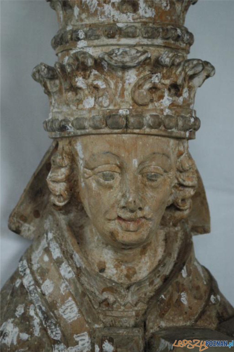 Barokowa rzeźba papieża przed konserwacją Foto: Barokowa rzeźba papieża przed konserwacją Foto: