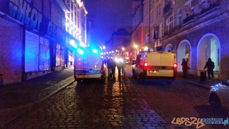 Nocna akcja policji na Starym Mieście Foto: materiały KM Policji w Poznaniu Nocna akcja policji na Starym Mieście Foto: materiały KM Policji w Poznaniu