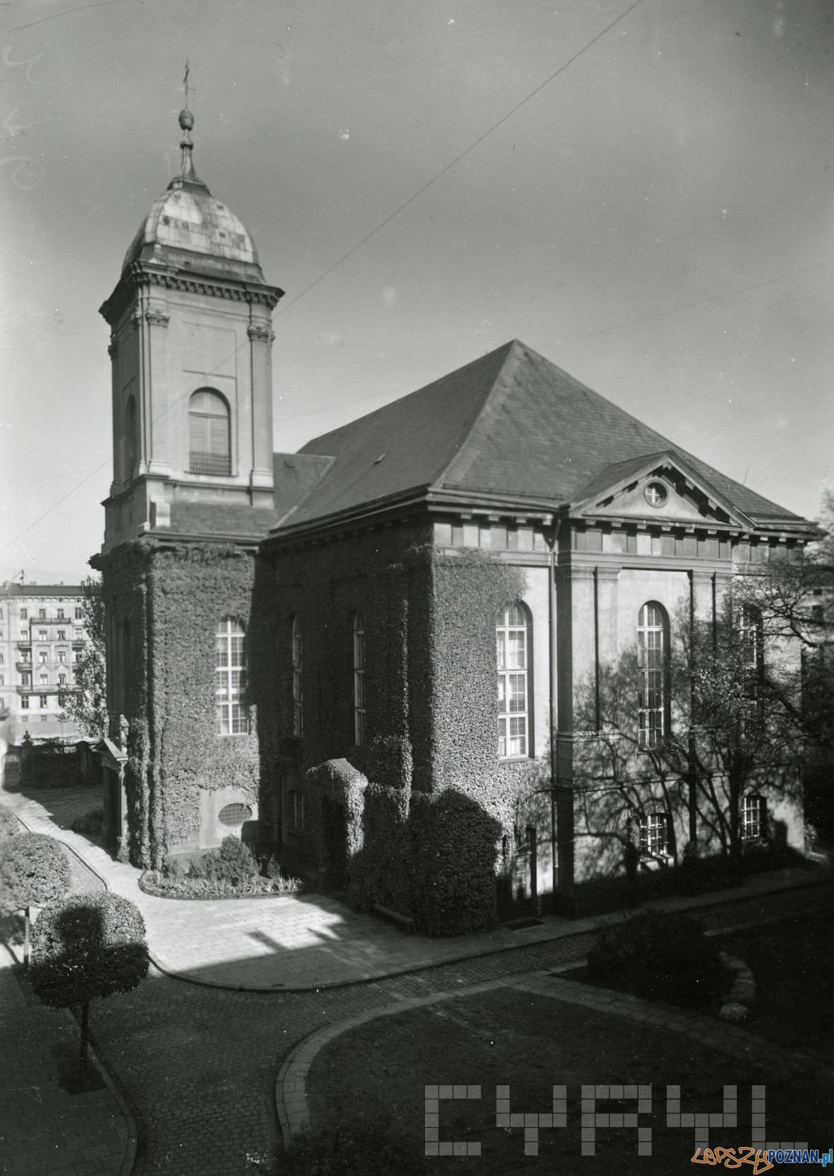Kościół Wszystkich Świętych 1930 Foto: Roman Stefan Ulatowski - Cyryl Kościół Wszystkich Świętych 1930 Foto: Roman Stefan Ulatowski - Cyryl