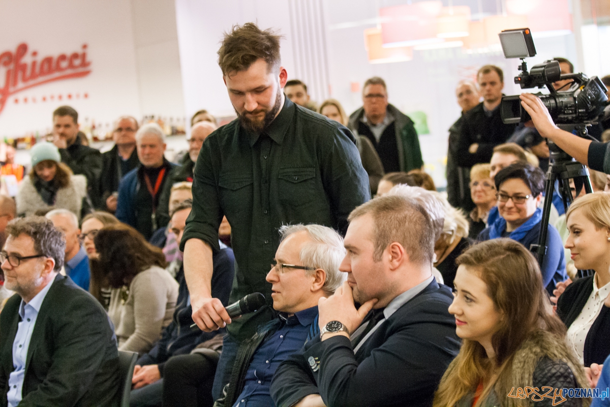 Tomasz Lis w empiku (15.03.2016) Foto: © lepszyPOZNAN.pl / Karolina Kiraga Tomasz Lis w empiku (15.03.2016) Foto: © lepszyPOZNAN.pl / Karolina Kiraga