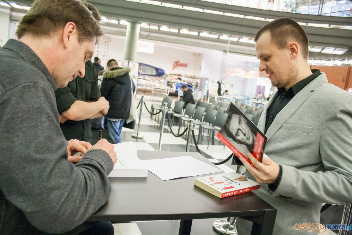 Tomasz Lis w empiku (15.03.2016) Foto: © lepszyPOZNAN.pl / Karolina Kiraga Tomasz Lis w empiku (15.03.2016) Foto: © lepszyPOZNAN.pl / Karolina Kiraga