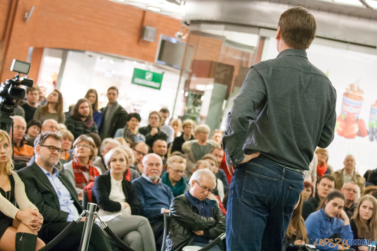 Tomasz Lis w empiku (15.03.2016) Foto: © lepszyPOZNAN.pl / Karolina Kiraga Tomasz Lis w empiku (15.03.2016) Foto: © lepszyPOZNAN.pl / Karolina Kiraga