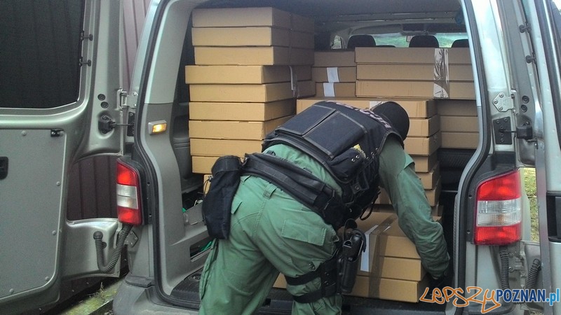 Sprzedawali podrobione ćmiki Foto: KWP w Poznaniu Sprzedawali podrobione ćmiki Foto: KWP w Poznaniu