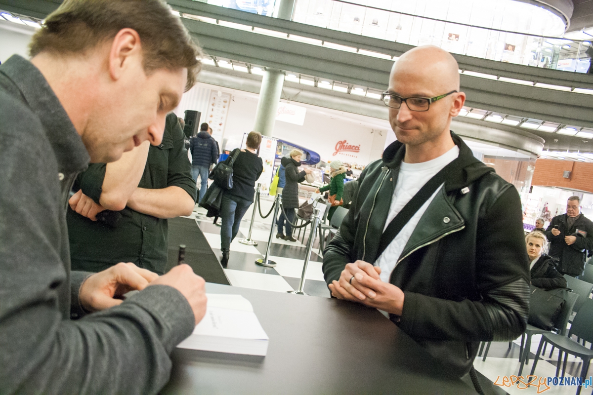 Tomasz Lis w empiku (15.03.2016) Foto: © lepszyPOZNAN.pl / Karolina Kiraga Tomasz Lis w empiku (15.03.2016) Foto: © lepszyPOZNAN.pl / Karolina Kiraga