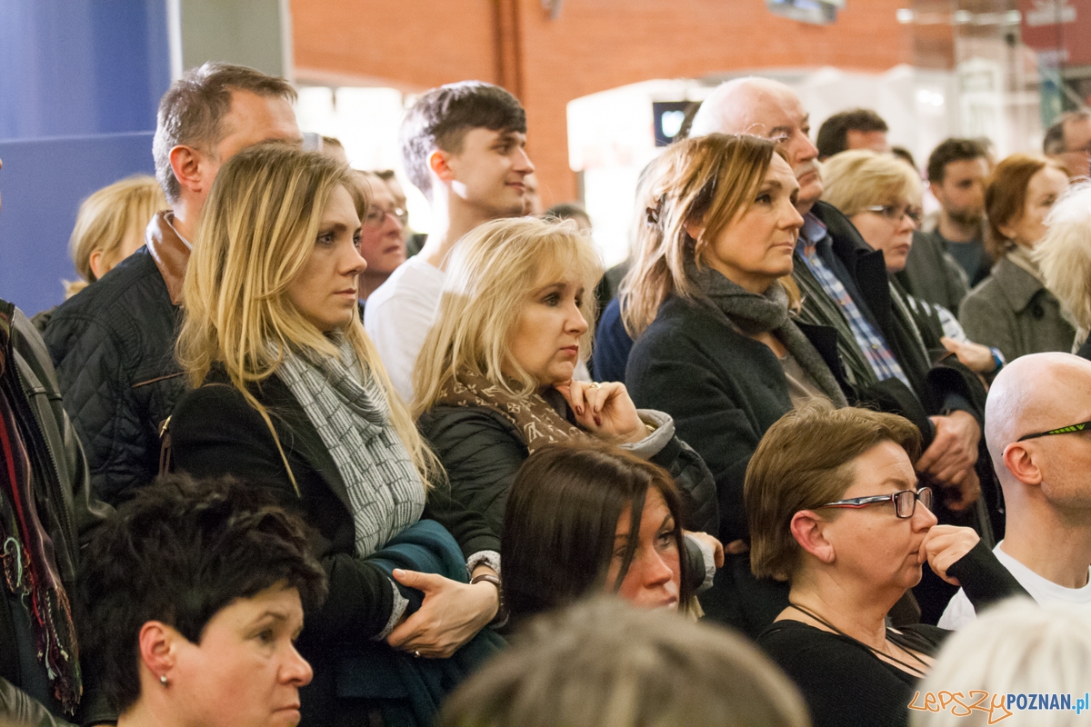 Tomasz Lis w empiku (15.03.2016) Foto: © lepszyPOZNAN.pl / Karolina Kiraga Tomasz Lis w empiku (15.03.2016) Foto: © lepszyPOZNAN.pl / Karolina Kiraga