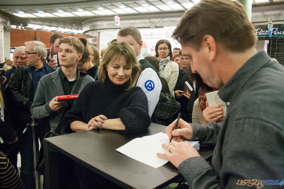 Tomasz Lis w empiku (15.03.2016) Foto: © lepszyPOZNAN.pl / Karolina Kiraga Tomasz Lis w empiku (15.03.2016) Foto: © lepszyPOZNAN.pl / Karolina Kiraga