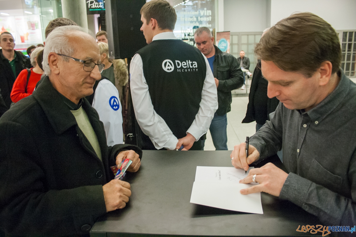 Tomasz Lis w empiku (15.03.2016) Foto: © lepszyPOZNAN.pl / Karolina Kiraga Tomasz Lis w empiku (15.03.2016) Foto: © lepszyPOZNAN.pl / Karolina Kiraga
