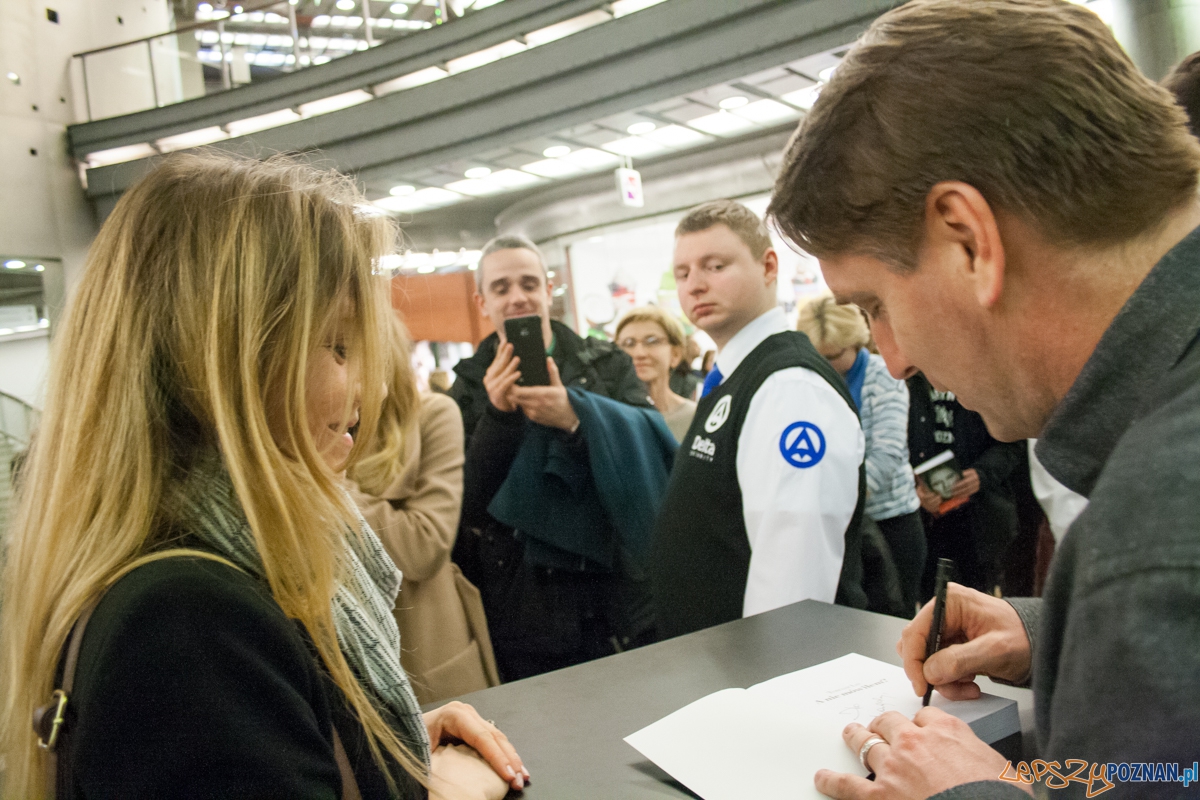 Tomasz Lis w empiku (15.03.2016) Foto: © lepszyPOZNAN.pl / Karolina Kiraga Tomasz Lis w empiku (15.03.2016) Foto: © lepszyPOZNAN.pl / Karolina Kiraga