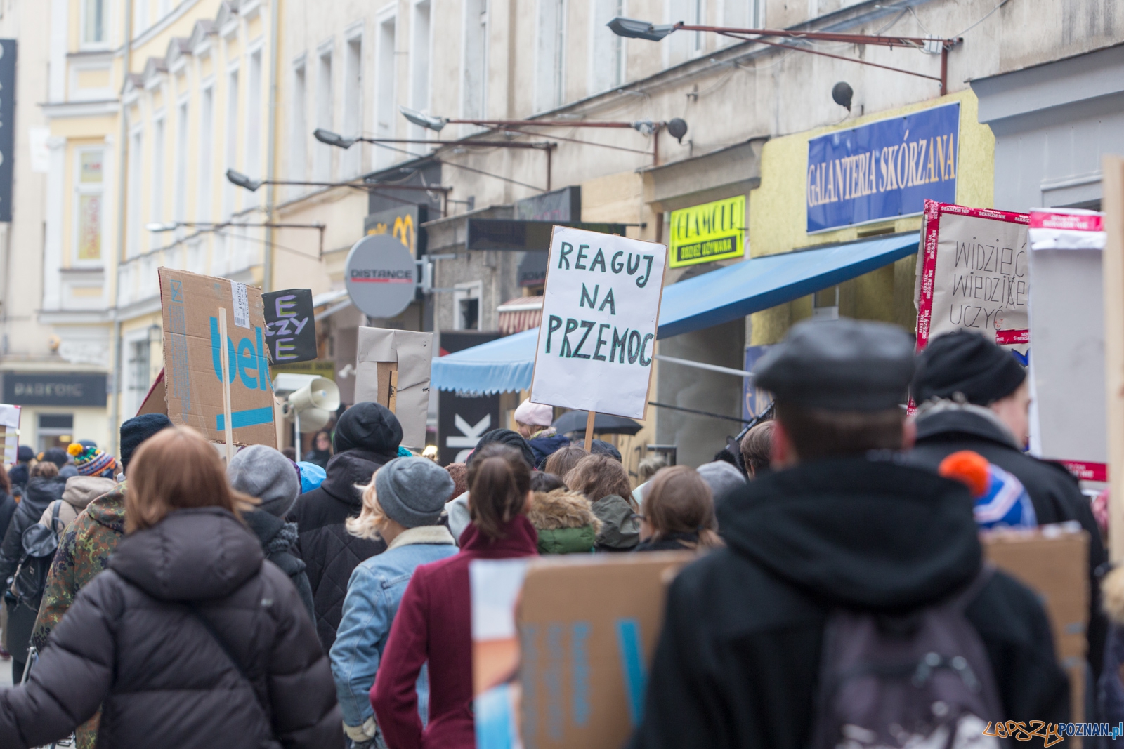 Solidarnie przeciw kulturze gwałtu – Manifa 2016 w Poznaniu Foto: lepszyPOZNAN.pl / Piotr Rychter Solidarnie przeciw kulturze gwałtu – Manifa 2016 w Poznaniu Foto: lepszyPOZNAN.pl / Piotr Rychter