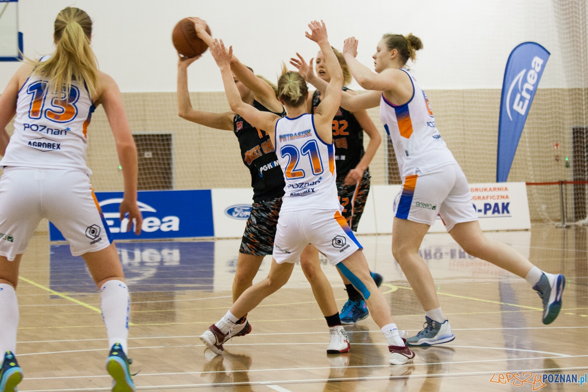 Enea AZS Poznań - UKS Basket SMS Aleksandrów Łódzki Foto: © lepszyPOZNAN.pl / Karolina Kiraga Enea AZS Poznań - UKS Basket SMS Aleksandrów Łódzki Foto: © lepszyPOZNAN.pl / Karolina Kiraga