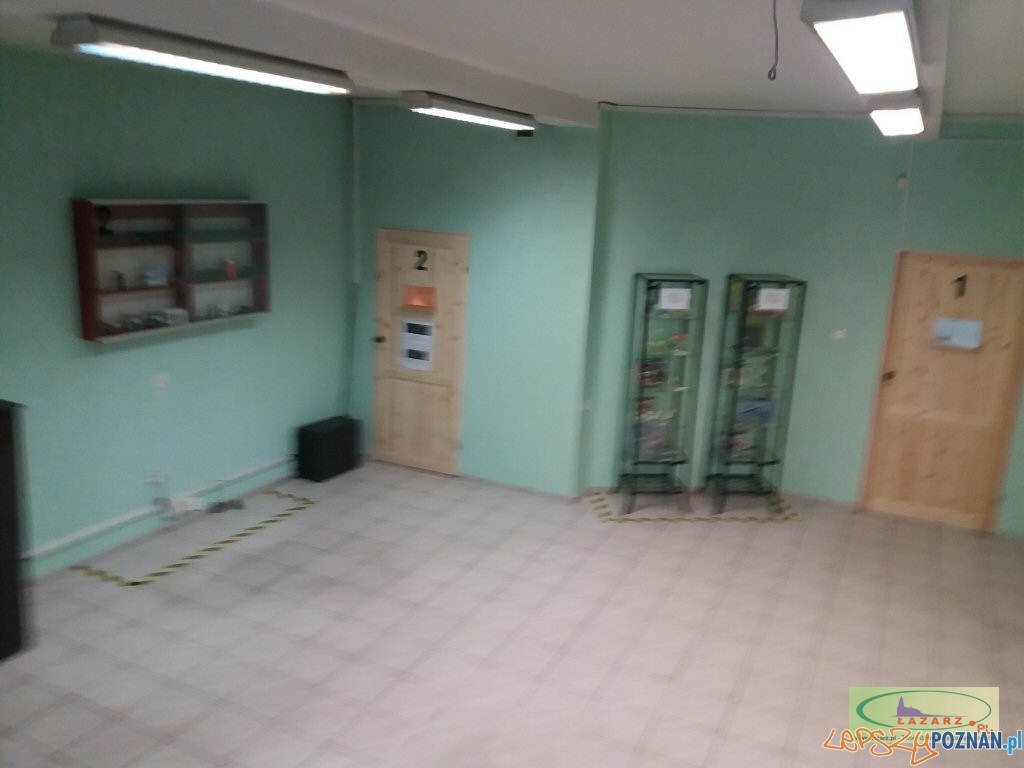 Mieszkańcy chcą likwidacji sklepu z dopalaczami Foto: lazarz.pl / Janusz Ludwiczak Mieszkańcy chcą likwidacji sklepu z dopalaczami Foto: lazarz.pl / Janusz Ludwiczak