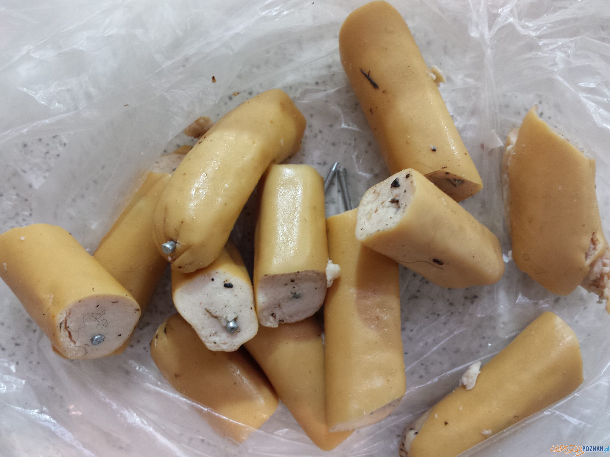 Nadziane parówki Foto: Inicjatywna i Nieformalna Grupa Jeżycka / Joanna Nadziane parówki Foto: Inicjatywna i Nieformalna Grupa Jeżycka / Joanna