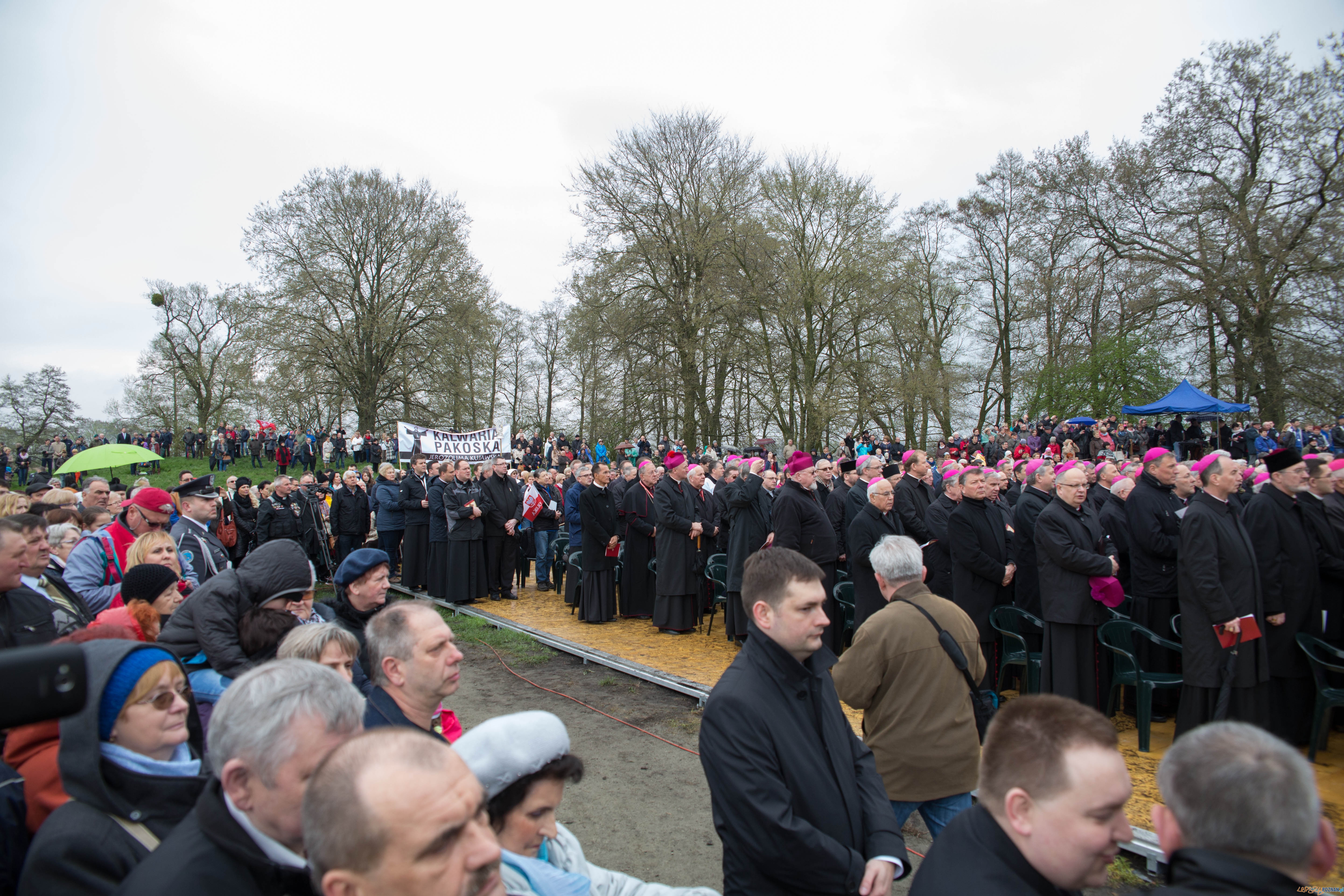 1050-lecie Chrztu Polski - uroczystości na Ostrowie Lednickim Foto: lepszyPOZNAN.pl / Katarzyna Stawecka 1050-lecie Chrztu Polski - uroczystości na Ostrowie Lednickim Foto: lepszyPOZNAN.pl / Katarzyna Stawecka