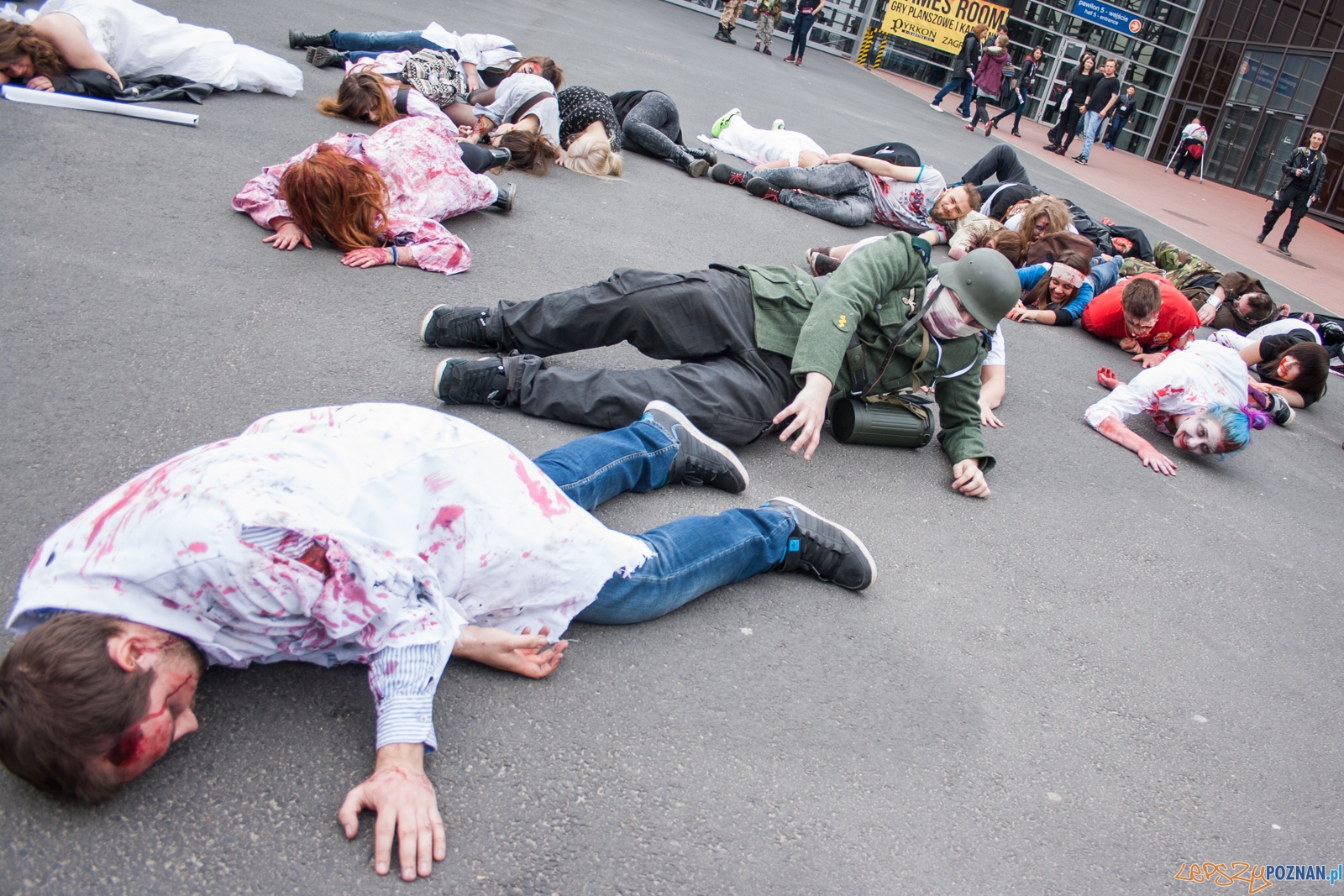 Pyrkon 2016 (9.04.2016) zombie Foto: © lepszyPOZNAN.pl / Karolina Kiraga Pyrkon 2016 (9.04.2016) zombie Foto: © lepszyPOZNAN.pl / Karolina Kiraga