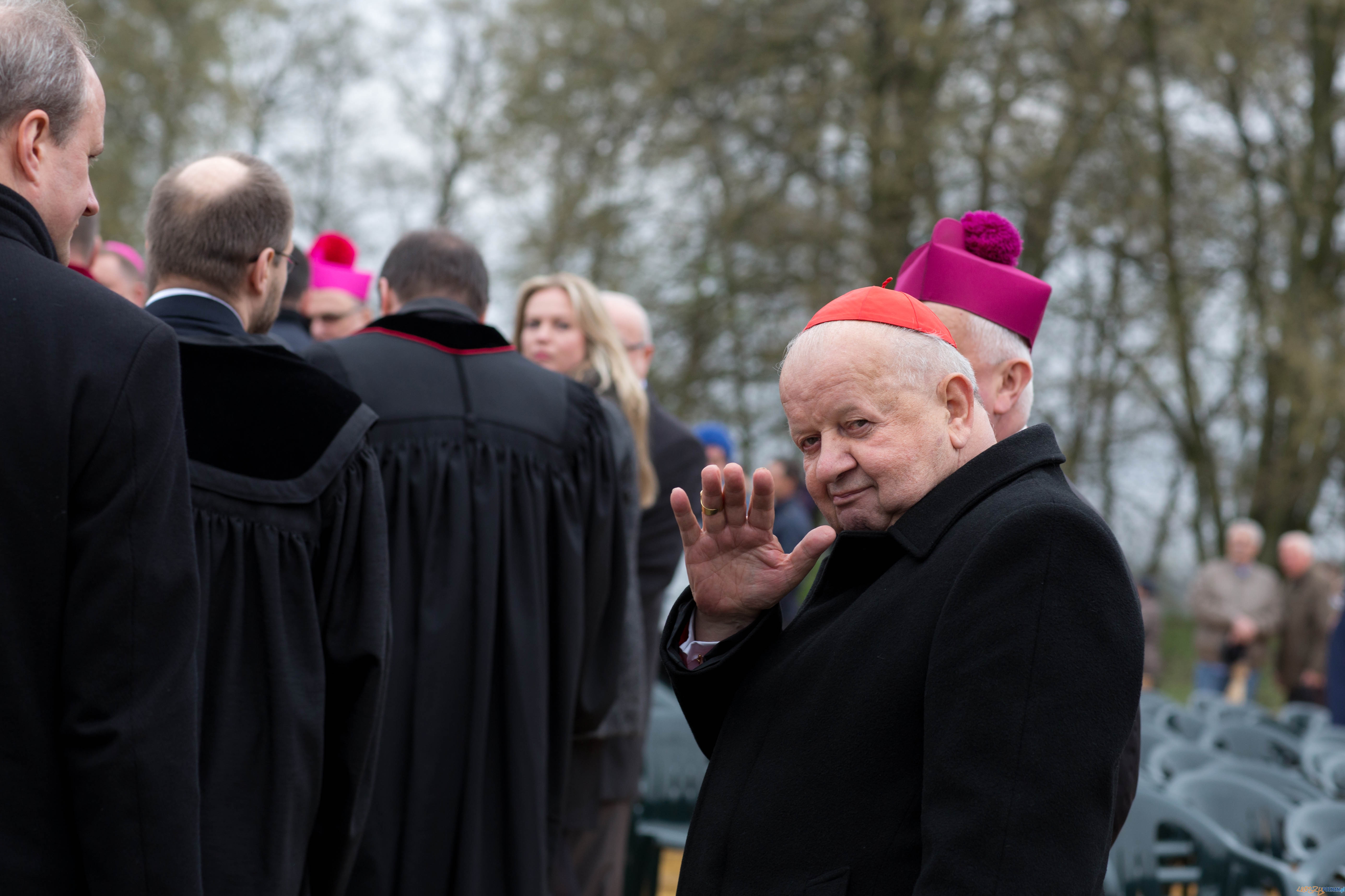 1050-lecie Chrztu Polski - uroczystości na Ostrowie Lednickim Foto: lepszyPOZNAN.pl / Katarzyna Stawecka 1050-lecie Chrztu Polski - uroczystości na Ostrowie Lednickim Foto: lepszyPOZNAN.pl / Katarzyna Stawecka
