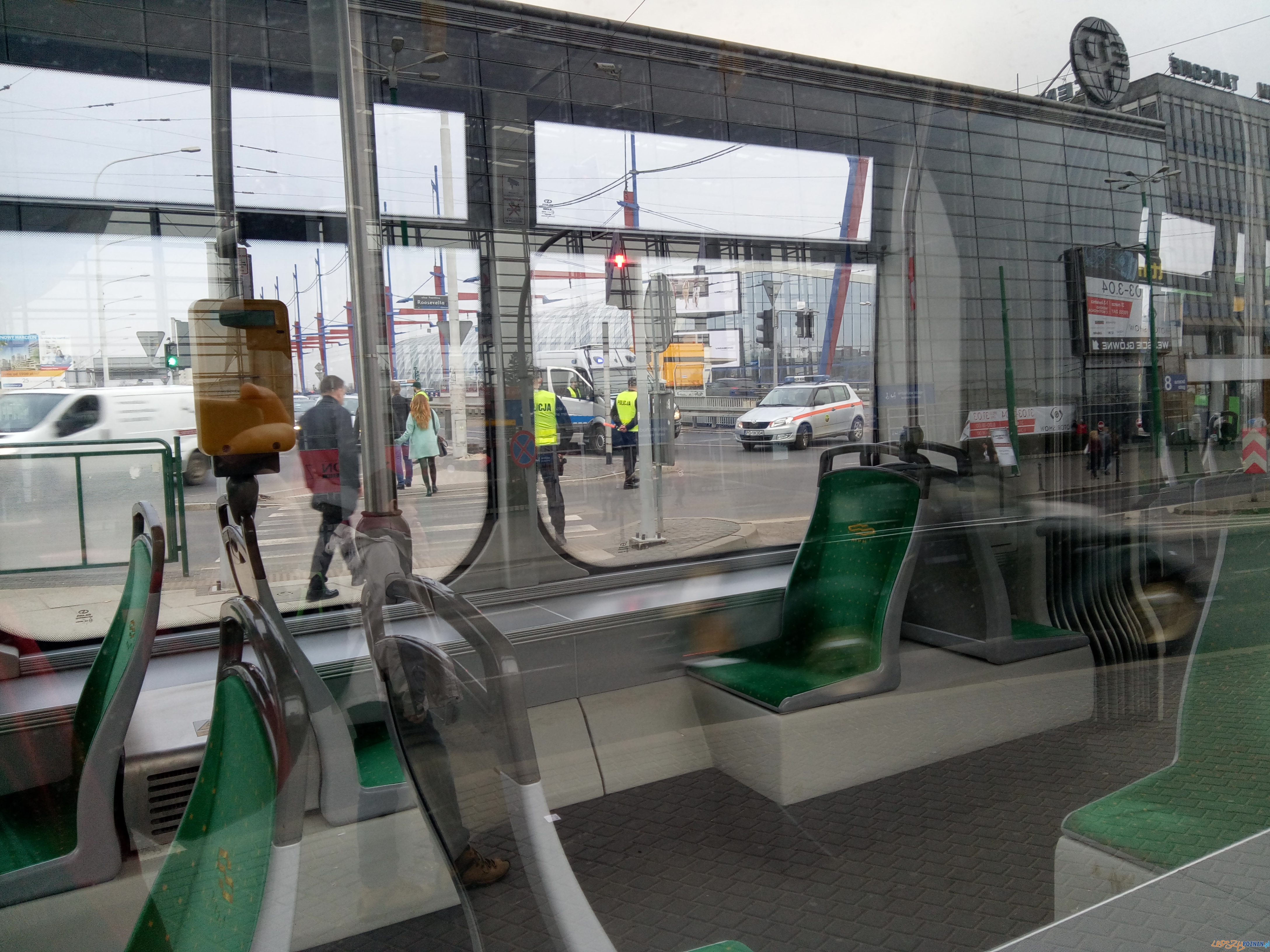 Uszkodzony Solaris na Głogowskiej - 03.04.2016 r. Foto: LepszyPOZNAN.pl / Piotr Rychter Uszkodzony Solaris na Głogowskiej - 03.04.2016 r. Foto: LepszyPOZNAN.pl / Piotr Rychter