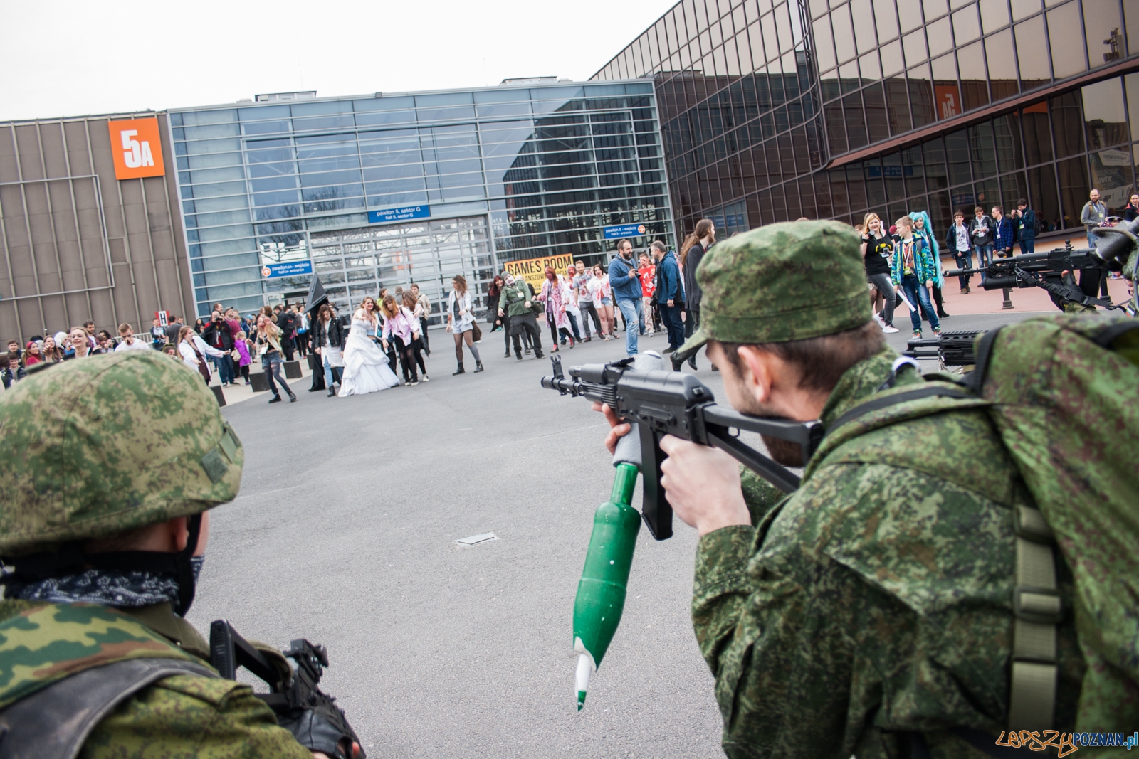 Pyrkon 2016 (9.04.2016) zombie Foto: © lepszyPOZNAN.pl / Karolina Kiraga Pyrkon 2016 (9.04.2016) zombie Foto: © lepszyPOZNAN.pl / Karolina Kiraga