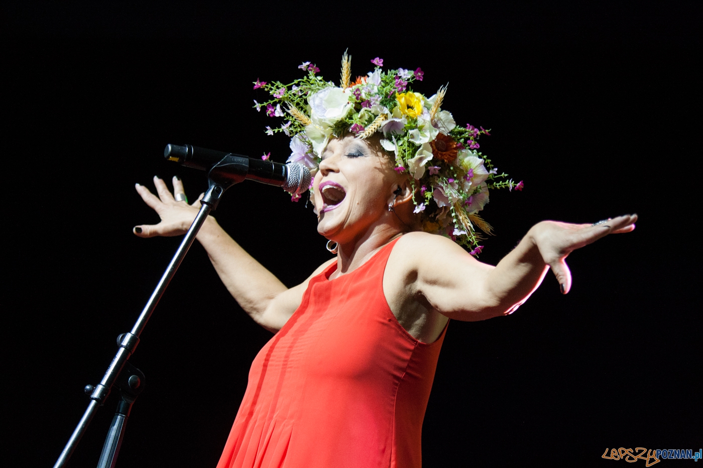 U2 symfonicznie - Małgorzata Ostrowska (24.04.2016) Sala Ziemi Foto: © lepszyPOZNAN.pl / Karolina Kiraga U2 symfonicznie - Małgorzata Ostrowska (24.04.2016) Sala Ziemi Foto: © lepszyPOZNAN.pl / Karolina Kiraga