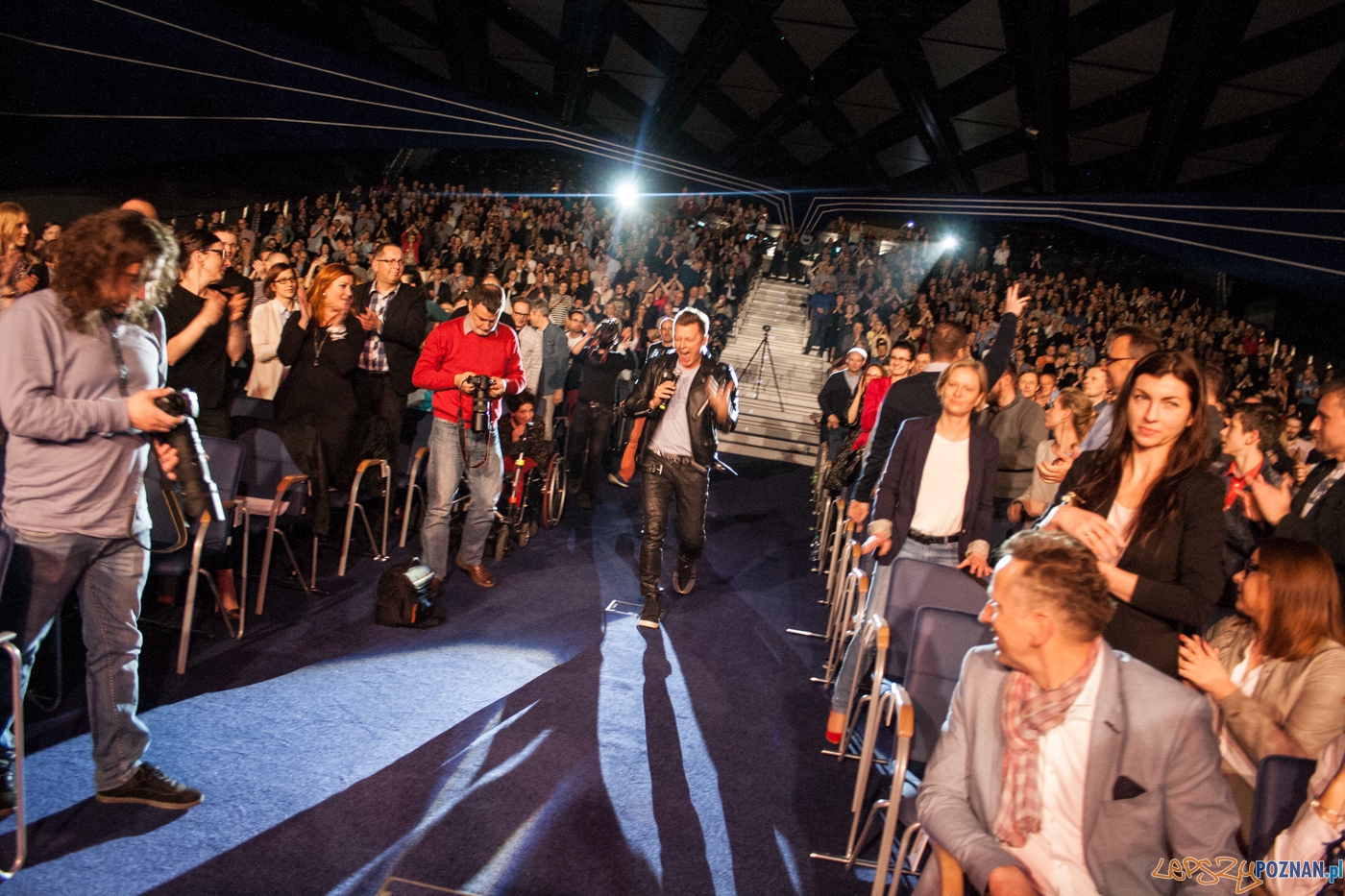 U2 symfonicznie - Rafał Brzozowski (24.04.2016) Sala Ziemi Foto: © lepszyPOZNAN.pl / Karolina Kiraga U2 symfonicznie - Rafał Brzozowski (24.04.2016) Sala Ziemi Foto: © lepszyPOZNAN.pl / Karolina Kiraga