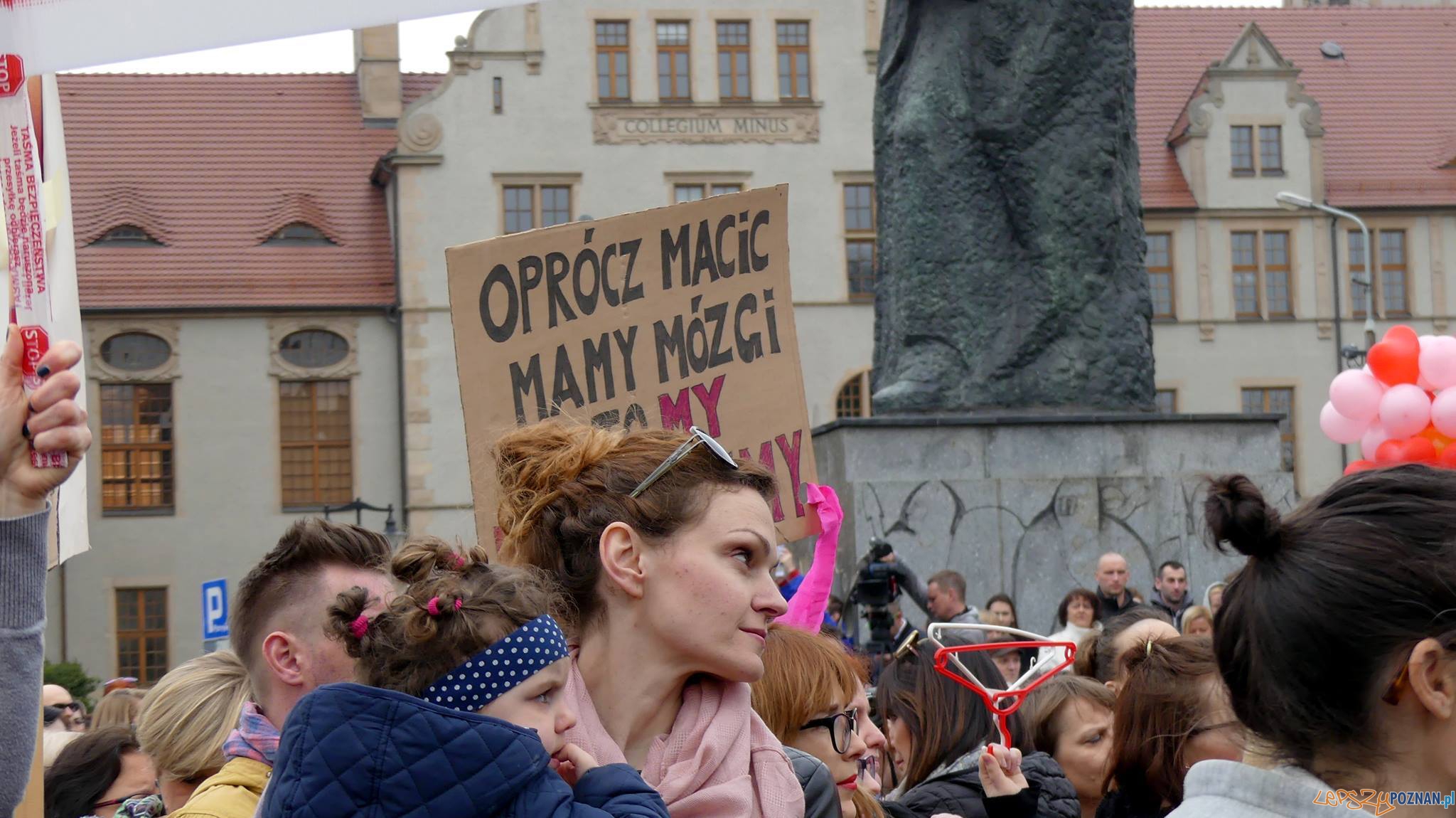 Manifestacja na Placu Mickiewicza (3) Foto: Agnieszka Klemińska Manifestacja na Placu Mickiewicza (3) Foto: Agnieszka Klemińska