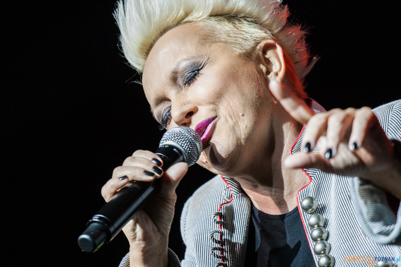 U2 symfonicznie - Małgorzata Ostrowska (24.04.2016) Sala Ziemi Foto: © lepszyPOZNAN.pl / Karolina Kiraga U2 symfonicznie - Małgorzata Ostrowska (24.04.2016) Sala Ziemi Foto: © lepszyPOZNAN.pl / Karolina Kiraga