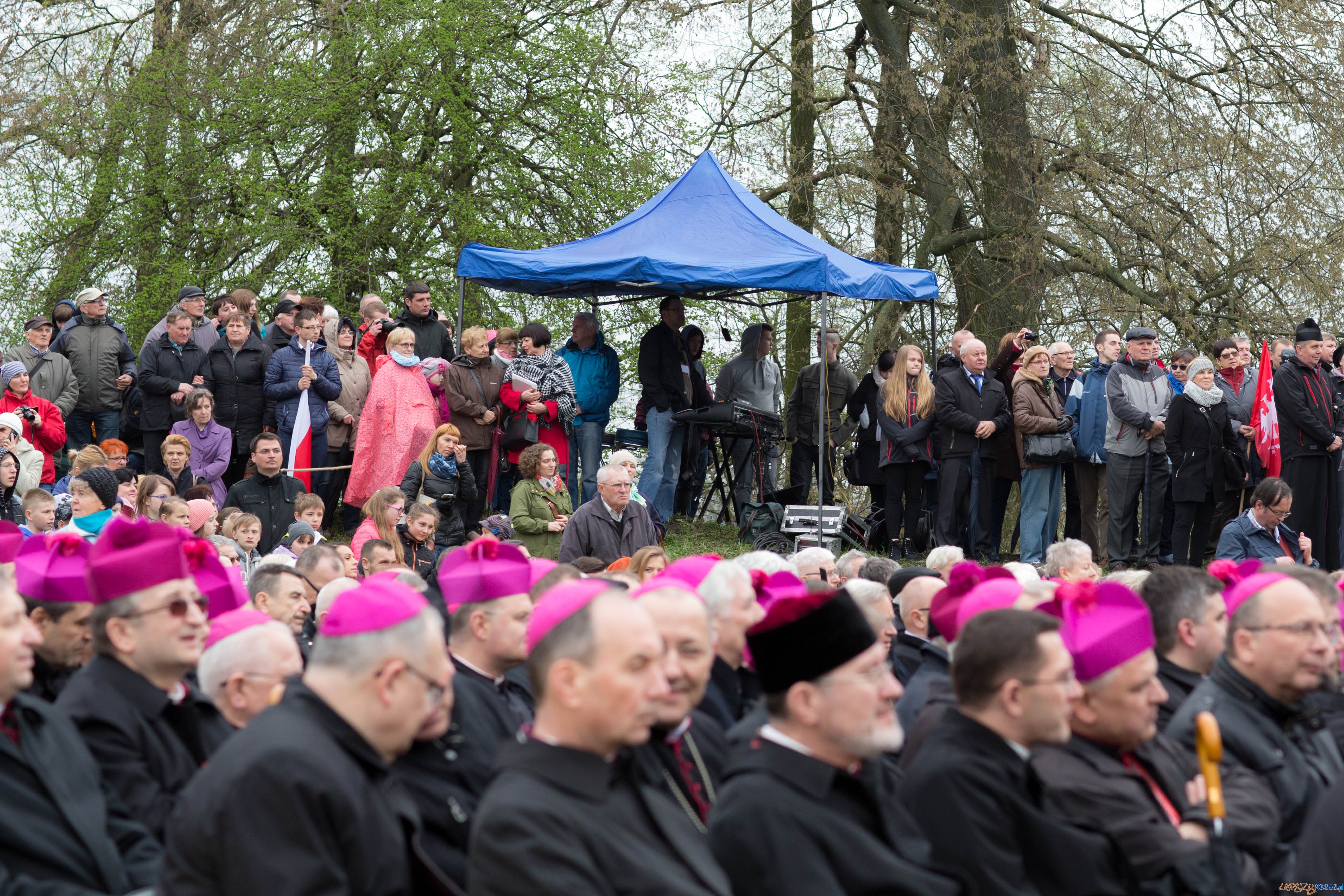1050-lecie Chrztu Polski - uroczystości na Ostrowie Lednickim Foto: lepszyPOZNAN.pl / Katarzyna Stawecka 1050-lecie Chrztu Polski - uroczystości na Ostrowie Lednickim Foto: lepszyPOZNAN.pl / Katarzyna Stawecka
