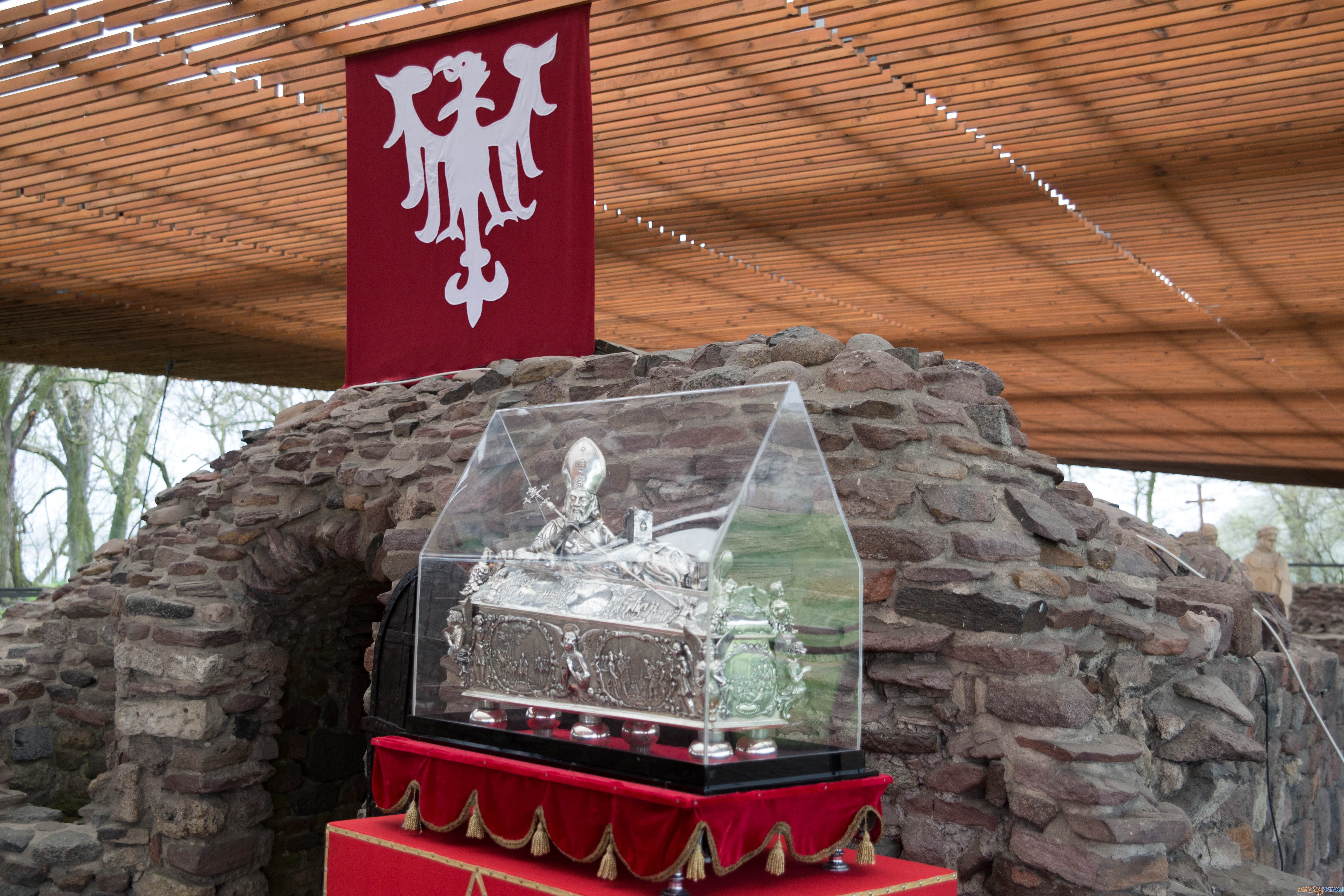 1050-lecie Chrztu Polski - uroczystości na Ostrowie Lednickim Foto: lepszyPOZNAN.pl / Katarzyna Stawecka 1050-lecie Chrztu Polski - uroczystości na Ostrowie Lednickim Foto: lepszyPOZNAN.pl / Katarzyna Stawecka