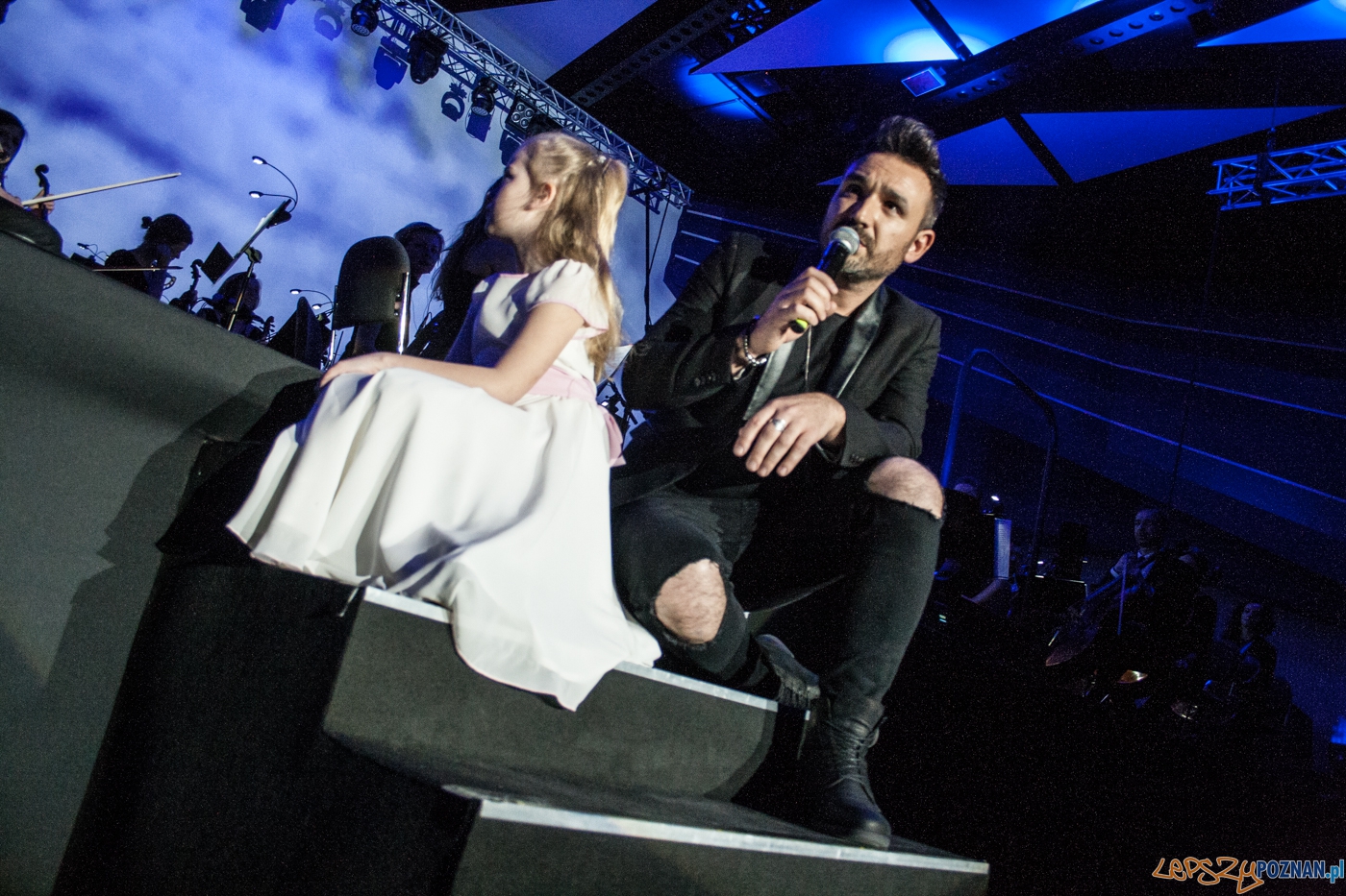 U2 symfonicznie - Mateusz Ziółko (24.04.2016) Sala Ziemi Foto: © lepszyPOZNAN.pl / Karolina Kiraga U2 symfonicznie - Mateusz Ziółko (24.04.2016) Sala Ziemi Foto: © lepszyPOZNAN.pl / Karolina Kiraga