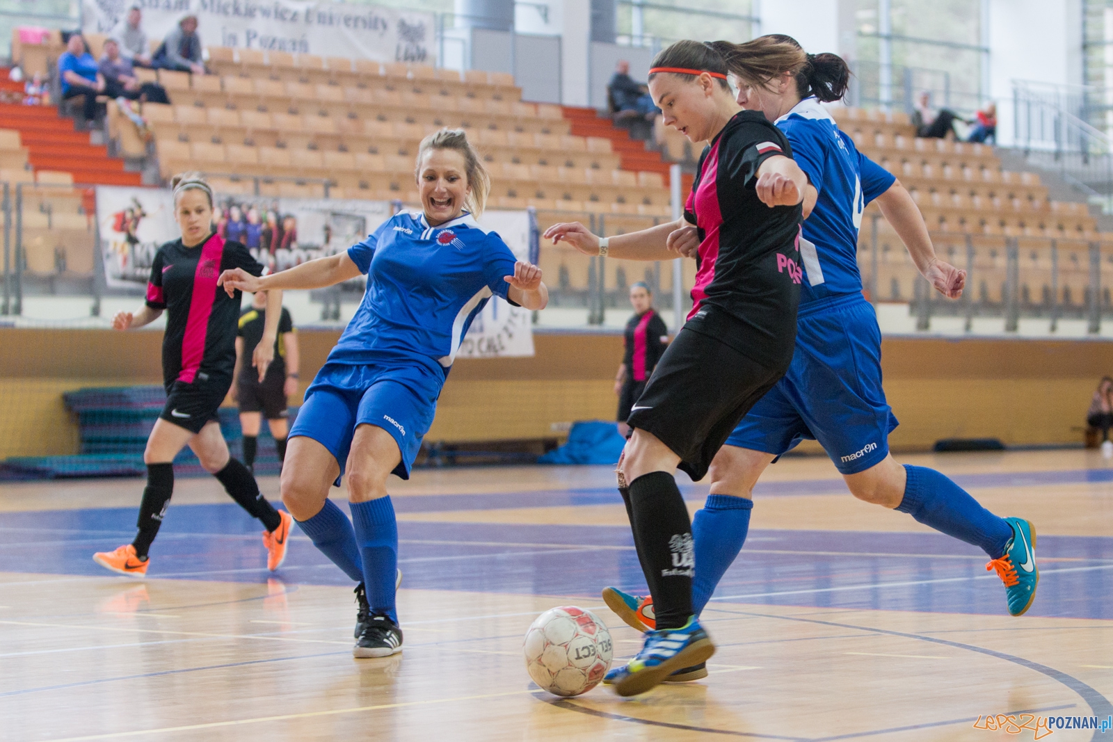 I Międzynarodowy Turniej w Futsalu Kobiet Foto: lepszyPOZNAN.pl / Piotr Rychter I Międzynarodowy Turniej w Futsalu Kobiet Foto: lepszyPOZNAN.pl / Piotr Rychter