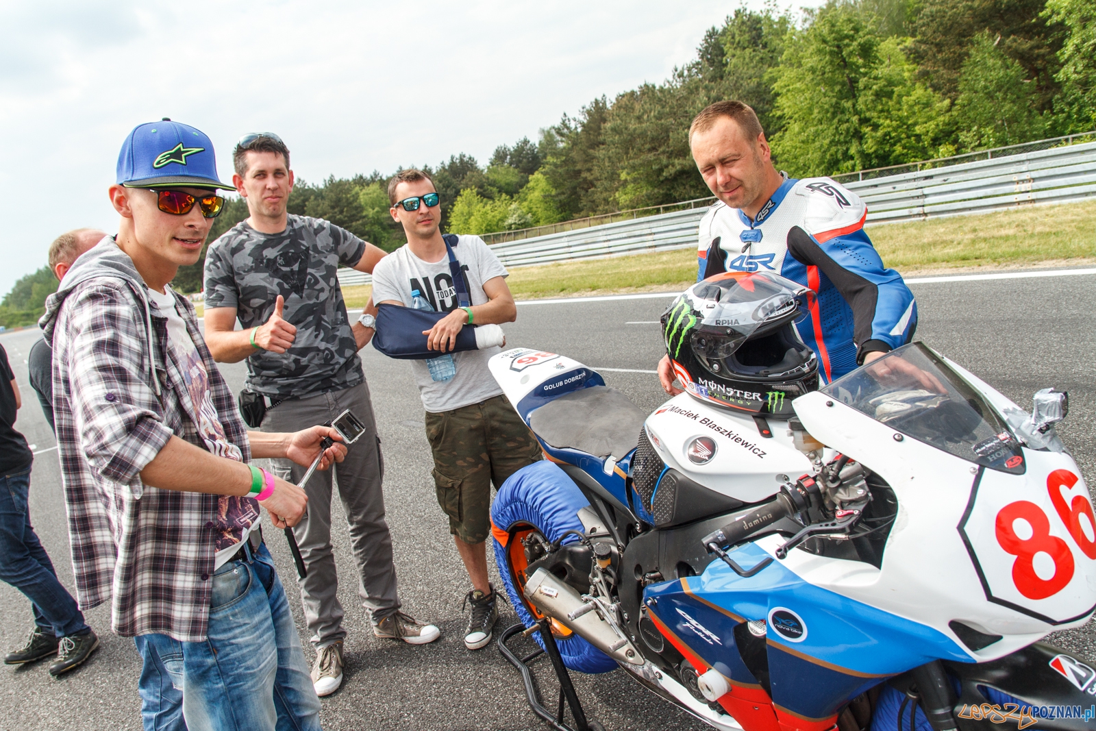 Wyścigowe Motocyklowe Mistrzostwa Polski runda 1 - Poznań 21.0 Foto: LepszyPOZNAN.pl / Paweł Rychter Wyścigowe Motocyklowe Mistrzostwa Polski runda 1 - Poznań 21.0 Foto: LepszyPOZNAN.pl / Paweł Rychter