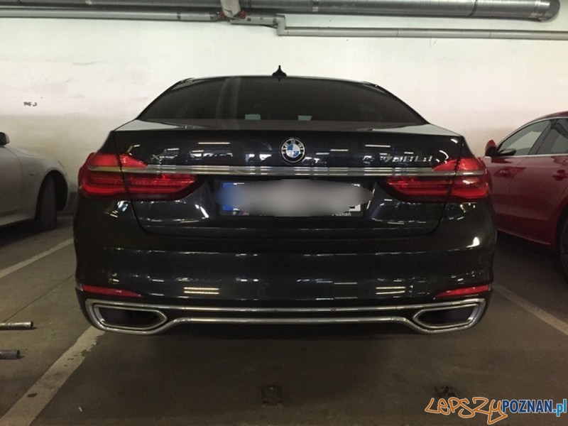 Odzyskano skradzione samochody (w częściach) Foto: KWP w Poznaniu Odzyskano skradzione samochody (w częściach) Foto: KWP w Poznaniu