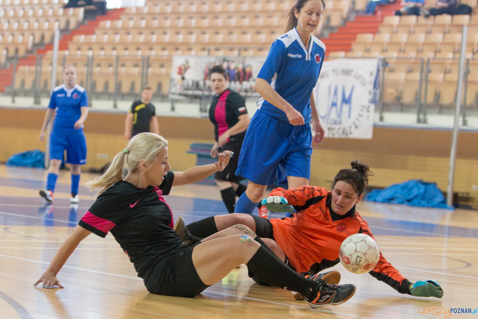 I Międzynarodowy Turniej w Futsalu Kobiet Foto: lepszyPOZNAN.pl / Piotr Rychter I Międzynarodowy Turniej w Futsalu Kobiet Foto: lepszyPOZNAN.pl / Piotr Rychter