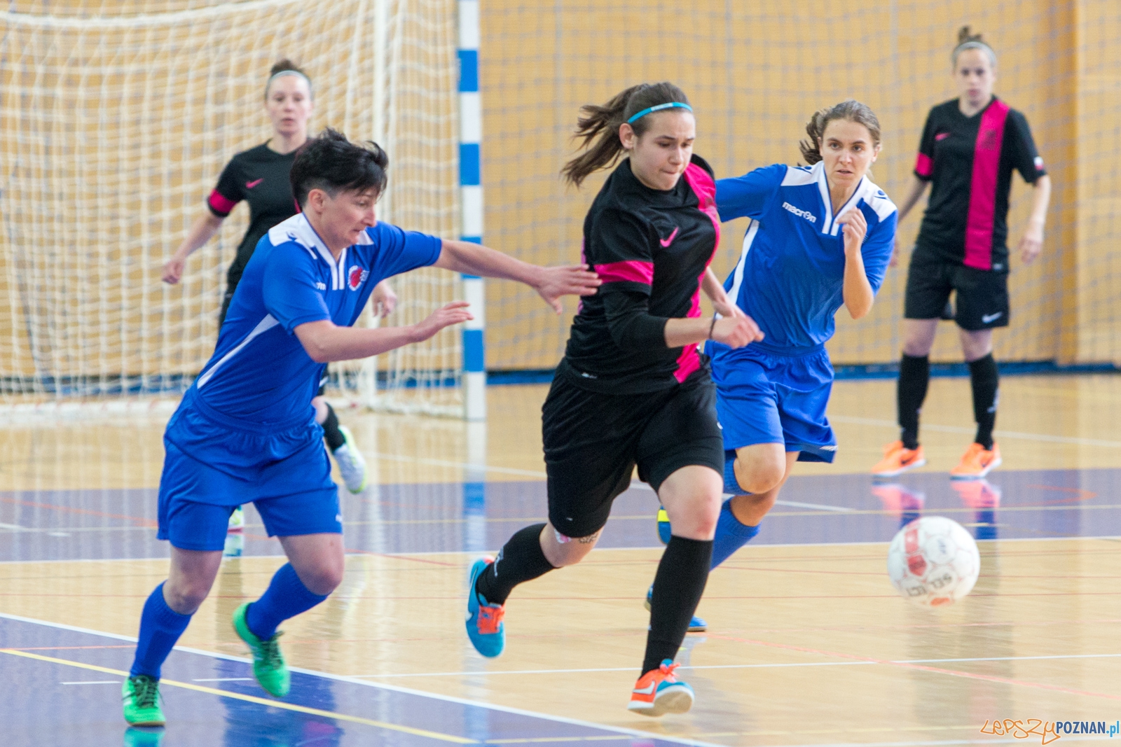 I Międzynarodowy Turniej w Futsalu Kobiet Foto: lepszyPOZNAN.pl / Piotr Rychter I Międzynarodowy Turniej w Futsalu Kobiet Foto: lepszyPOZNAN.pl / Piotr Rychter