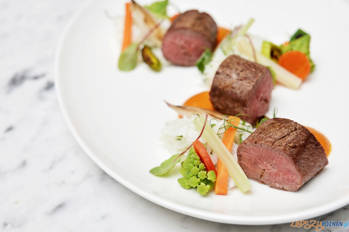 2.Bazar - Jagnięcina, sos masala, ryż basmanti, kolendra Foto: 2.Bazar - Jagnięcina, sos masala, ryż basmanti, kolendra Foto: