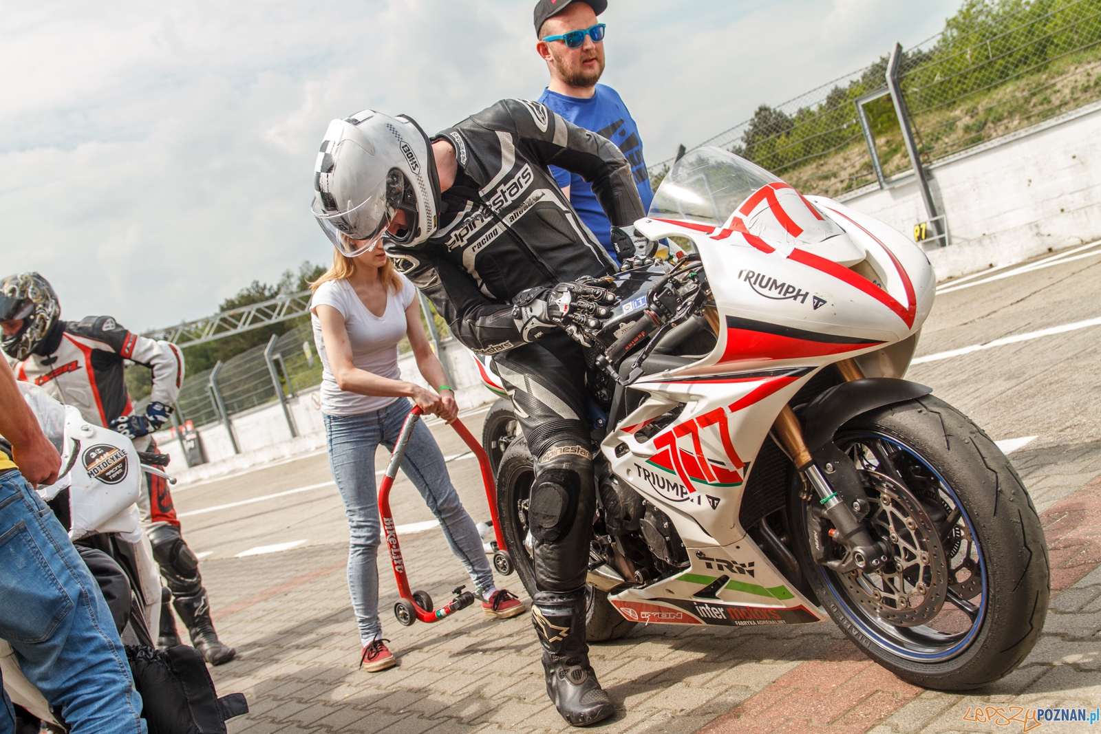 Wyścigowe Motocyklowe Mistrzostwa Polski runda 1 - Poznań 21.0 Foto: LepszyPOZNAN.pl / Paweł Rychter Wyścigowe Motocyklowe Mistrzostwa Polski runda 1 - Poznań 21.0 Foto: LepszyPOZNAN.pl / Paweł Rychter
