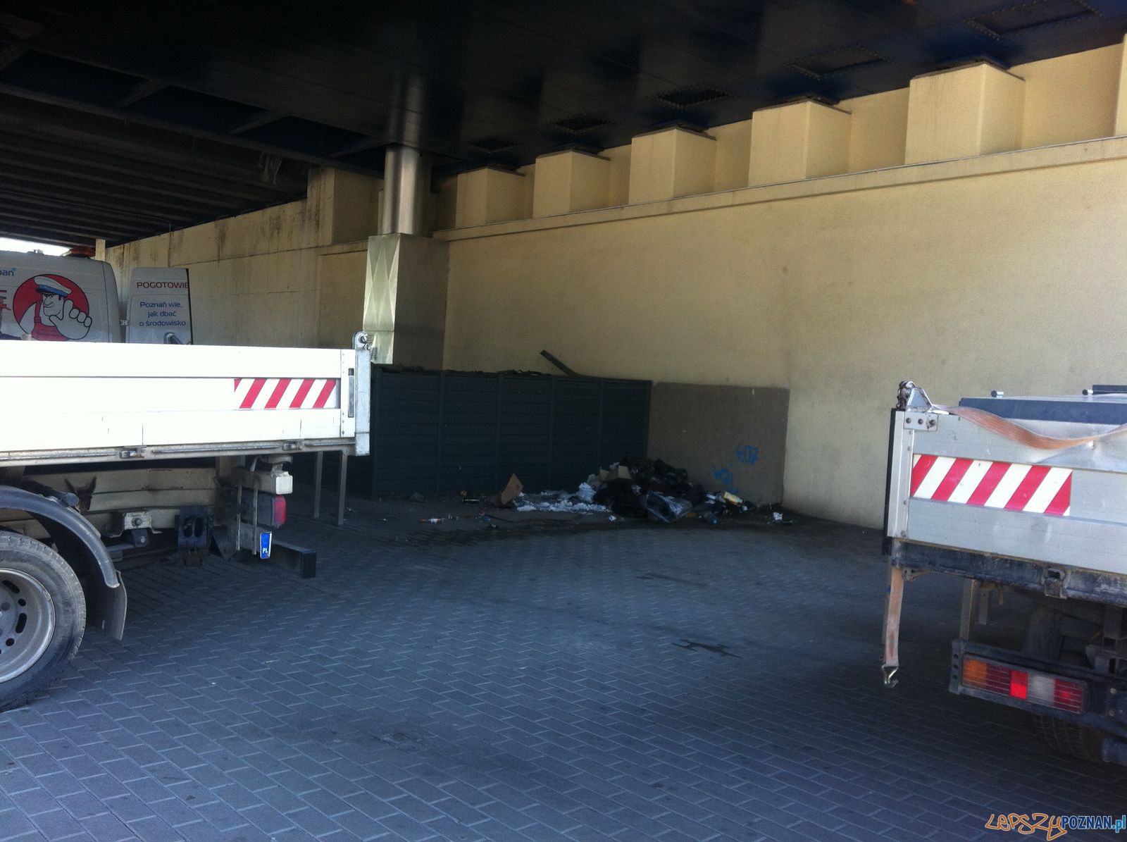 Boksy rowertowe pod Mostem Dworcowym (3)  Foto: ROSM